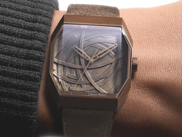 Alto signe une collaboration créative et artistique avec Bernar Venet
